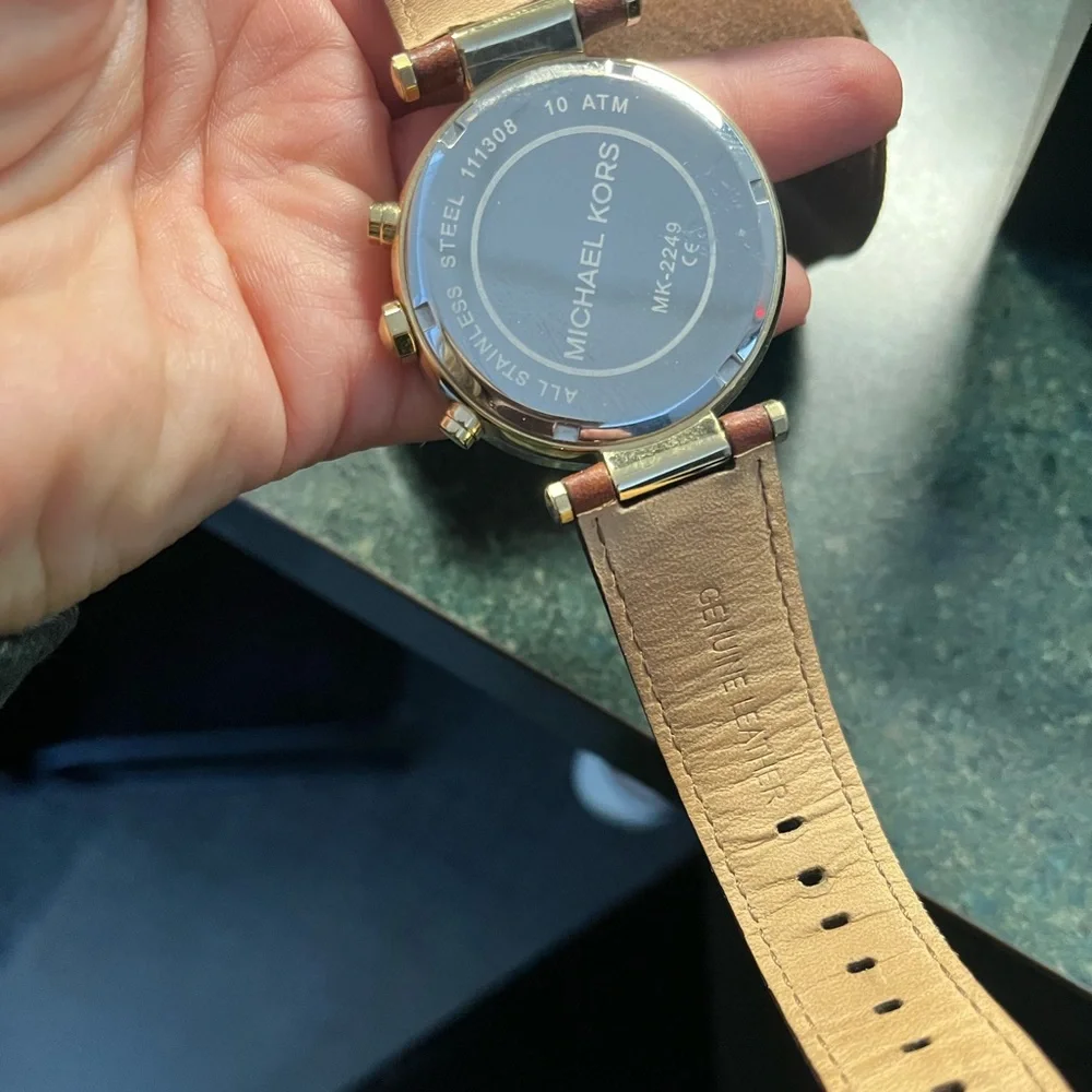 MK WATCH - Picture 2 of 7